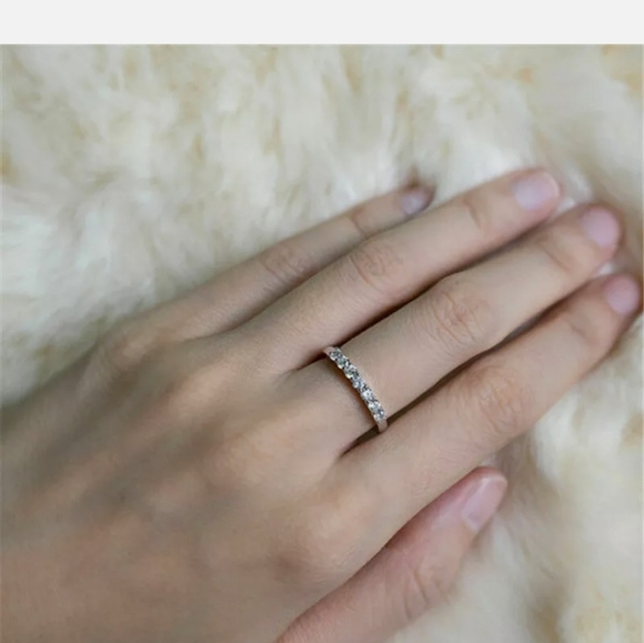 🆕️ $950  14K White Gold Simulated Round Half Eternity Band - Picture 3 of 7